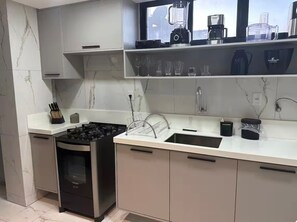 Private kitchen - Paradise in Cabo Branco | 5 Bedrooms for the Whole Family (João Pessoa)