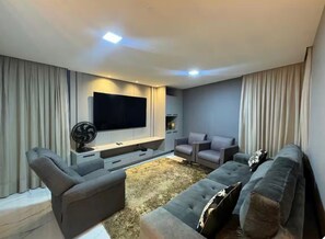Living area - Paradise in Cabo Branco | 5 Bedrooms for the Whole Family (João Pessoa)