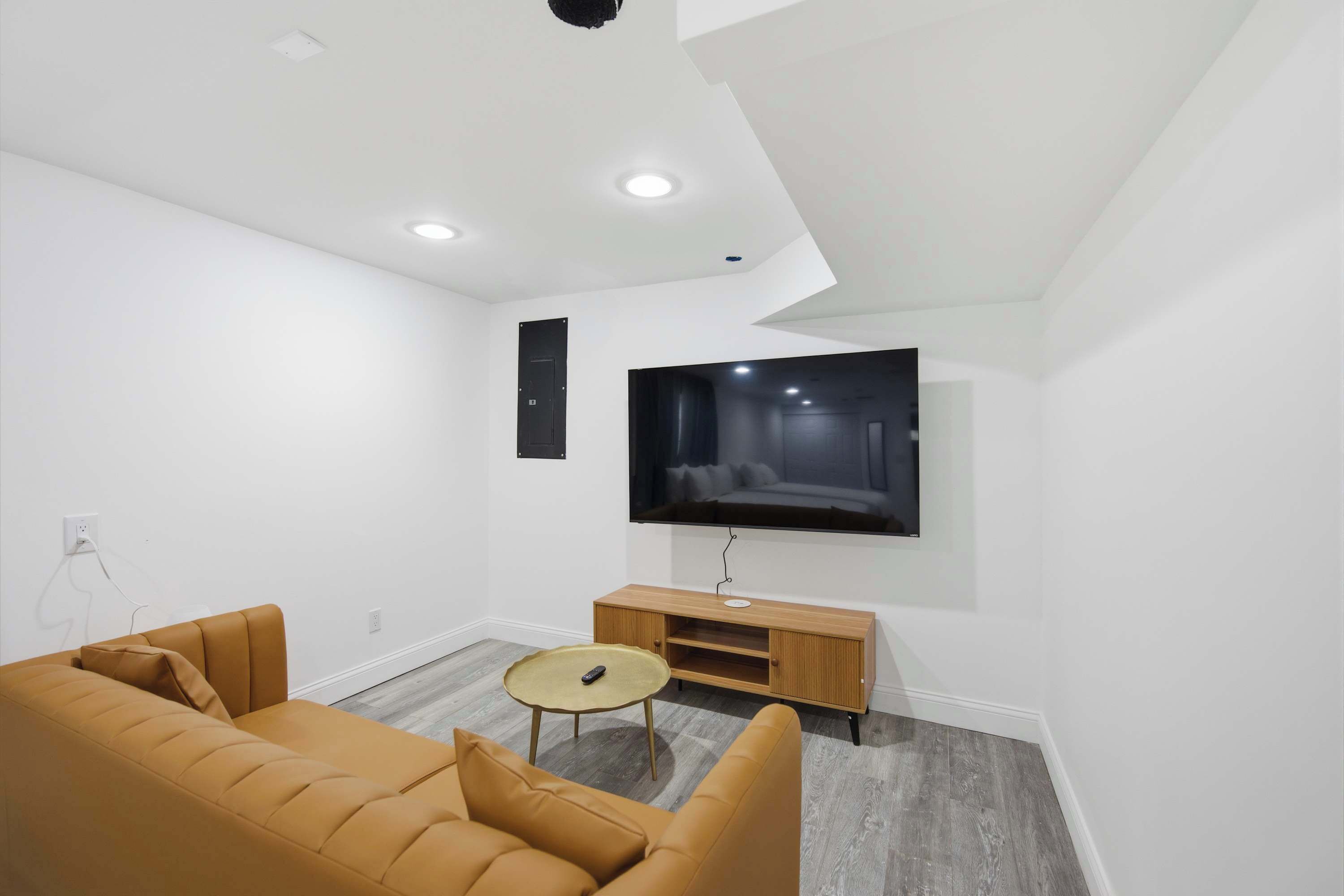 TV, offices
