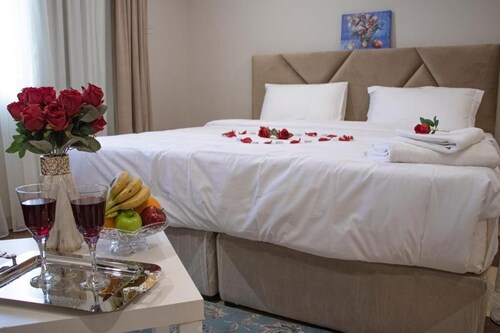 Fabulous 2-bedroom apartment in the heart of Salmiya