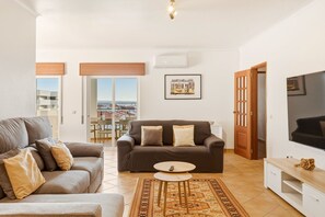 TV - Casa Tita, sea view, sleeps 6 (Lagos)