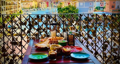 Port Saplaya Beachfront Oasis: 2 Bed, 2 Bath, Terrace, Pool & Private Parking