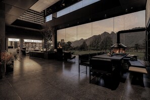 Outdoor dining - Tangting Hidden Hotel (Lijiang)