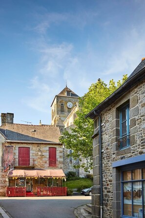 Exterior - Cosy studio near pond and shops (Saint-Aubin-du-Cormier)