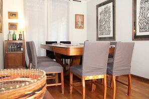 Dining - Refugio Bulnes Las Condes (Las Condes)
