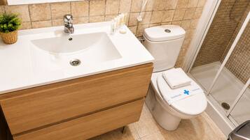 Comfort Apartment | Bathroom