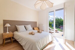 5 bedrooms, iron/ironing board, free WiFi, bed sheets - Frontignan, Villa Bianca, pool and garden (Frontignan)