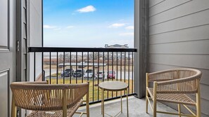 Property grounds - Landing | Stylish 1BD, Pool, Gym (Round Rock)