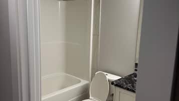 House, 2 Bedrooms | Bathroom