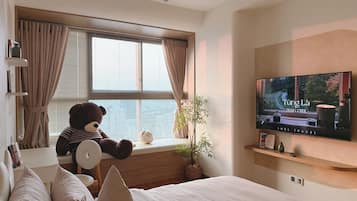 In-room safe, iron/ironing board, free WiFi