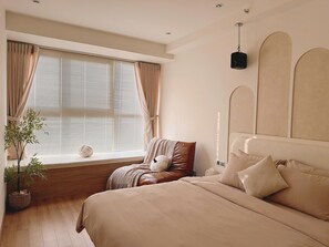 Deluxe Apartment, Balcony, City View | In-room safe, iron/ironing board, free WiFi - Là Home - Stay Cozy, Stay Home Phú Mỹ Hưng (Ho Chi Minh City)