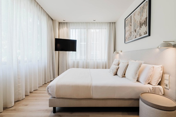 Habitación doble superior | Ropa de cama hipoalergénica y minibar