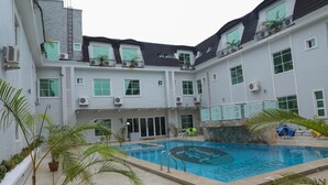 Gambar tidak terklasifikasi, 3 dari 9, tombol
