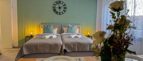 Apartment, 2 Bedrooms, Kitchen, City View | Soundproofing, iron/ironing board, WiFi (free)