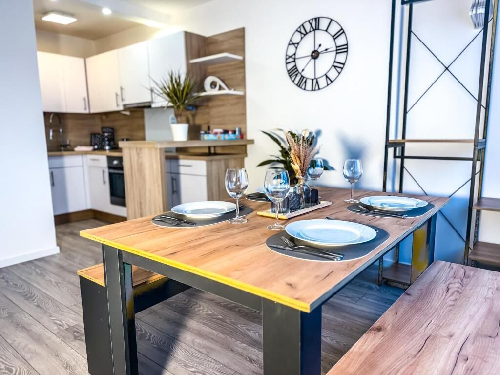 Appartement, 2 slaapkamers, keuken, uitzicht op stad | Dineren