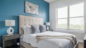 Desk, iron/ironing board, WiFi, bed sheets - Landing | Beautiful 1BD, Pool, Courtyard (Austin)