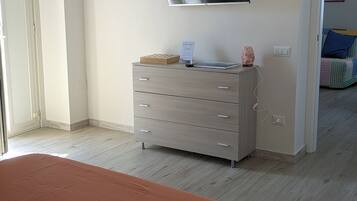 2 Schlafzimmer, Schreibtisch, kostenloses WLAN, Bettwäsche