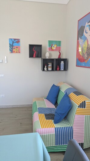 Smart TV, books - Vesuvius Apartment (Torre del Greco)