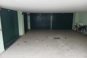 Property grounds - RP06 - Cesenatico, bright two-room apartment with balcony and garage (Cesenatico)