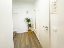 Apartamento, 1 habitación, balcón, vistas al jardín | Interior