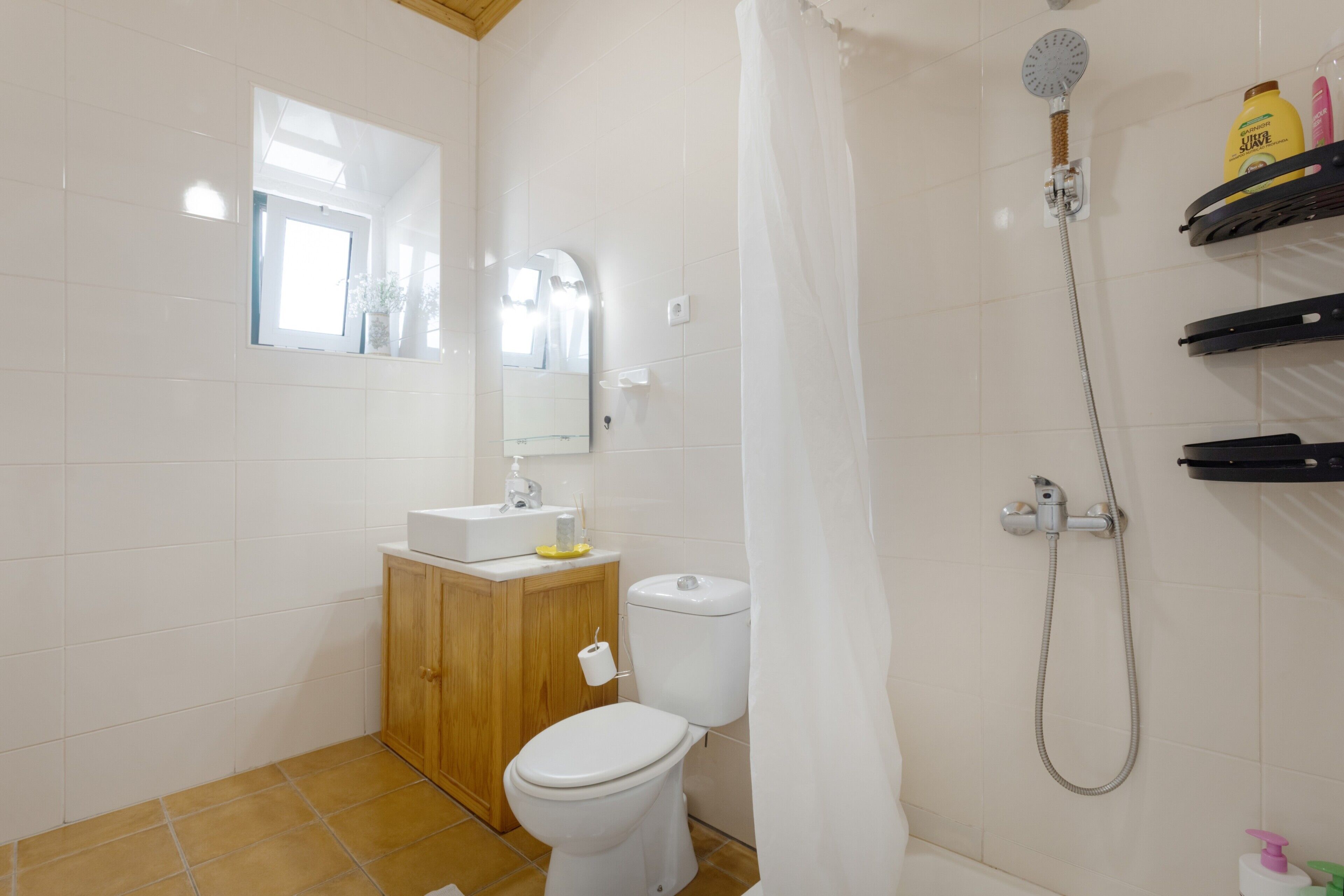 Douche, serviettes fournies