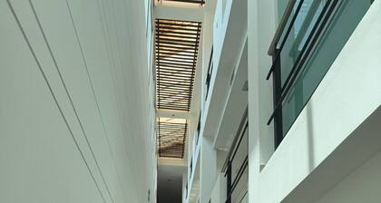 LHM HOTEL
