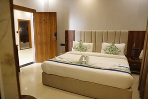 Room - Spacious 4 bedroom villa with AC in  Govardhan Near Radha Kund,Mathura, UP India (Govardhan)