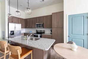 Fridge, dining tables - Landing | Beautiful 1BD, Pool, Gym (Leland)