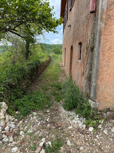 Country House 'Le Vallocchie' with Mountain View and Private Garden