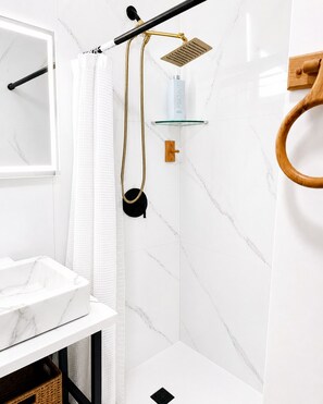 Bathroom - Luxury Hollywood Retreat Near Beach, Airport & Hard Rock Stadium (Hollywood)