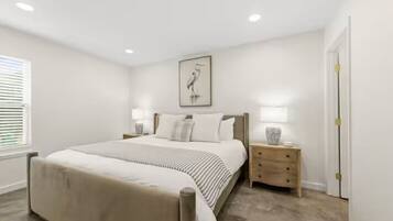 Luxury House, 2 Bedrooms, Non Smoking, Pets not allowed | Iron/ironing board, free WiFi