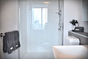 Hair dryer - 2BR Skyline Escape in Melbourne CBD (Melbourne)