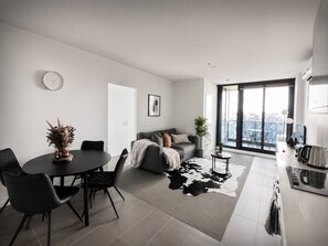 TV - Central Melbourne Skyline Retreat (Melbourne)