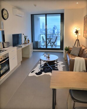 TV - The Melbourne CBD Loft (Melbourne)