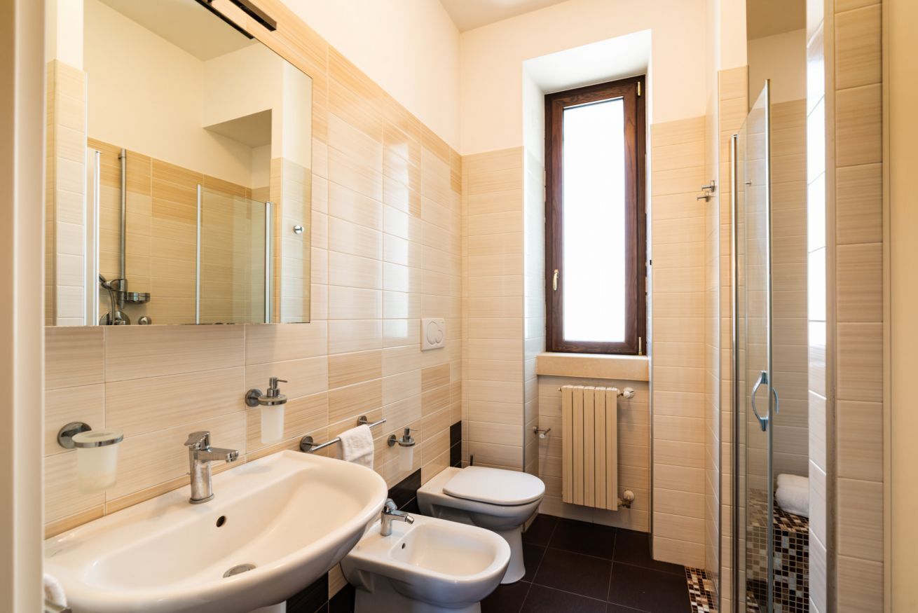 Doccia, bidet, asciugamani