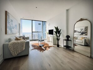 TV - Melbourne CBD Luxe Stay (Melbourne)
