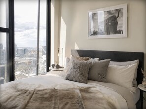 WiFi, bed sheets - Melbourne Highline Stay (Melbourne)