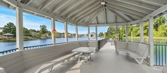 Cozy 2 Bed 2 Bath Condo! Gated Waterway Community in Myrtle Beach
