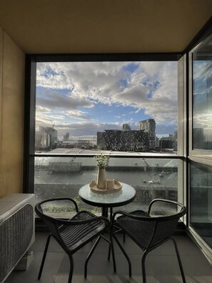 Interior - Prime Melbourne CBD View Apartment (Melbourne)