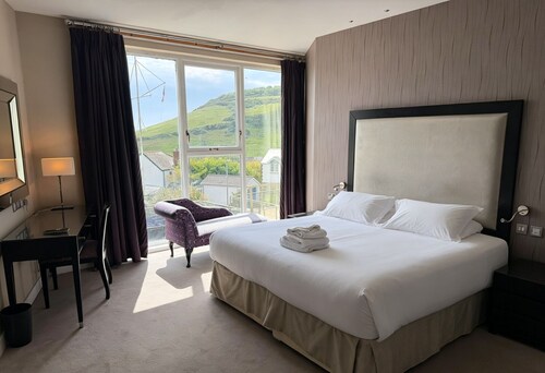Llawnroc Hotel