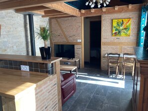Interior - Character property 2 dwellings, sleeps 12, 2.5 km from historic center FIGEAC (PLANIOLES)
