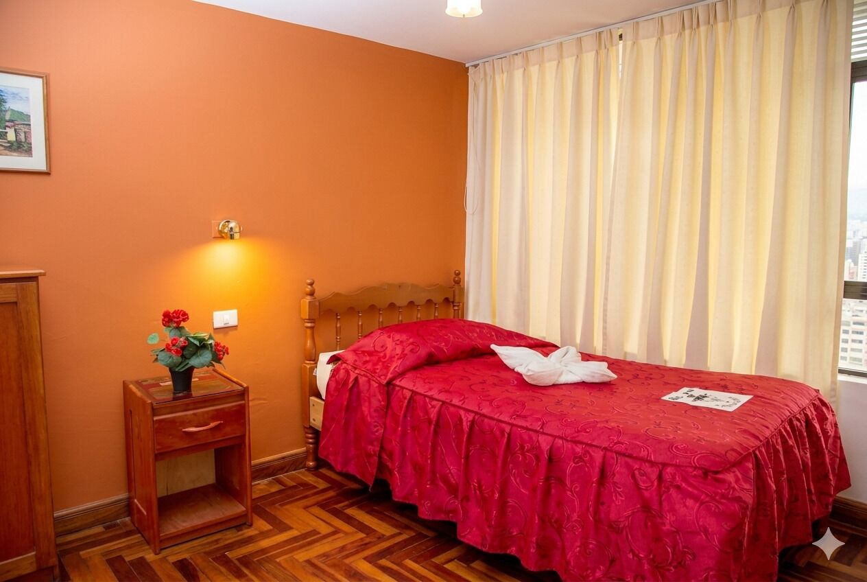 Standard Single Room, Private Bathroom | Desk, blackout curtains, iron/ironing board, free WiFi