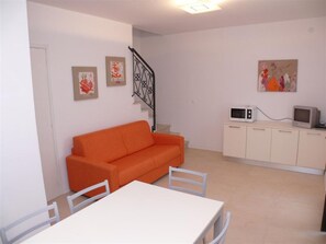 Villa, 2 Bedrooms, Patio, Garden View | Living room - Townhouse With Private Fenced Garden (San Michele al Tagliamento)