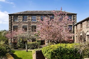 Exterior - Mill Court Escape & Swimming Pool (Dunblane)
