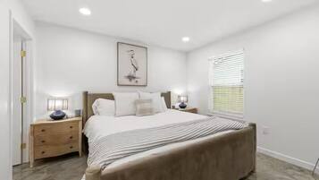 Luxury House, 3 Bedrooms, Non Smoking, Pets Allowed | Iron/ironing board, free WiFi, bed sheets