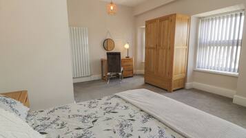 3 bedrooms, WiFi (free), individually decorated, individually furnished