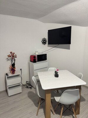 Triple Room, Patio | Dining - House Elena (Muglizh)