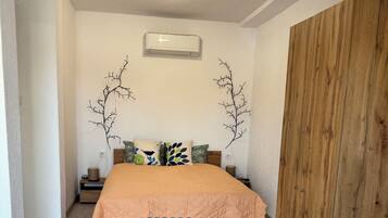 Chambre Triple, patio