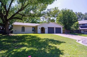 Exterior - The Annette House | Cozy | Fire Pit & Patio (Brenham)