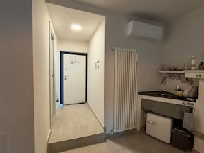 Interior - Studio 'Adelchi' with Wi-Fi and Air Conditioning (Cellatica)